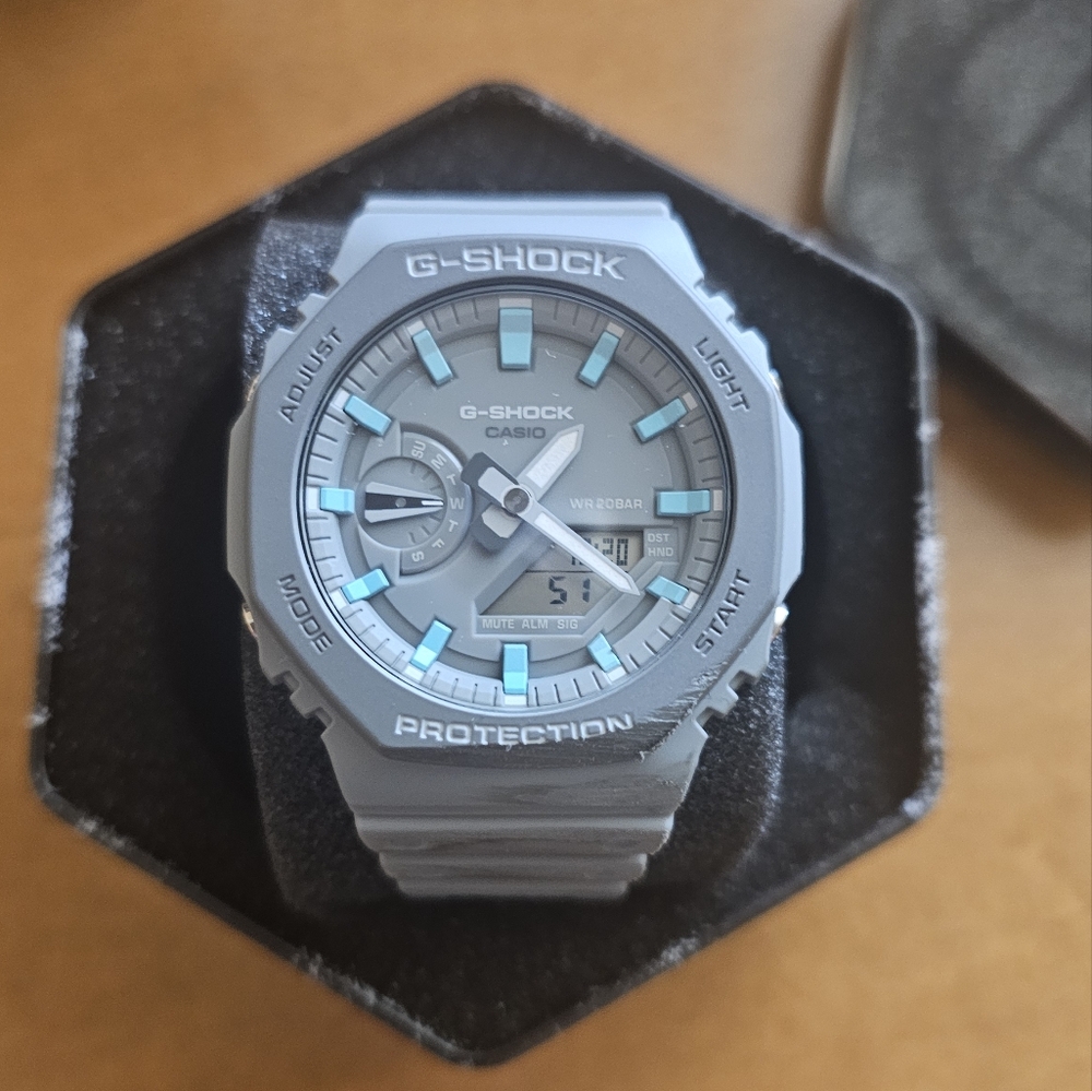 Tiffany Blue Hour Markers, Grey Face, Silver Steel Case, Grey & Rose Gold